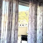 Desa Seaside شقة فلورا